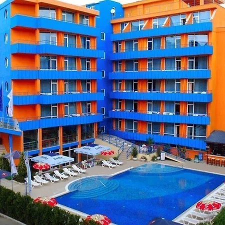 Amaris Hotel 3*