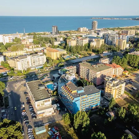 Готель Amaris 3*