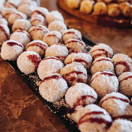 Готель Amaris 3*